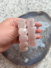 Load image into Gallery viewer, Pink Onyx Chunky Bracelet