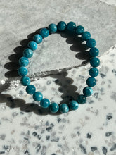 Load image into Gallery viewer, High Grade Apatite 6-8mm Bracelet
